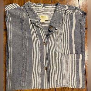 Like New Maeve By Anthropologie women’s button down shirt,size medium,blue/white